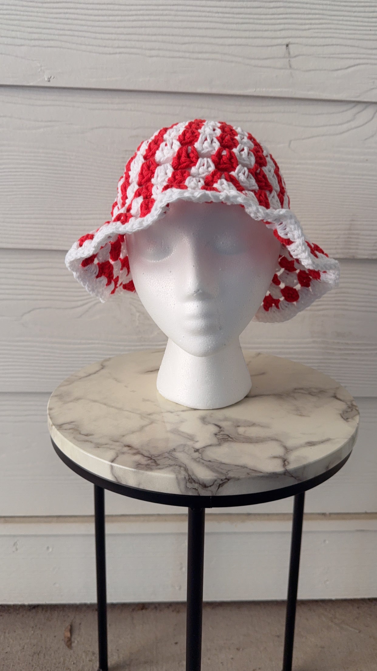 2-Toned Granny Square Bucket Hat